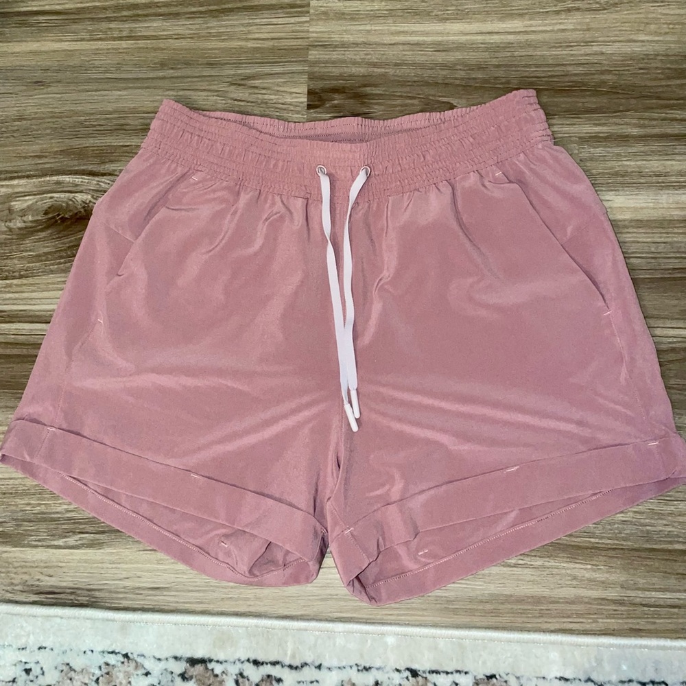 Lululemon Spring break away shorts